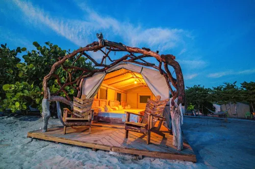 Glamping EcoLodge Cueva de Las Aguilas - Homestays