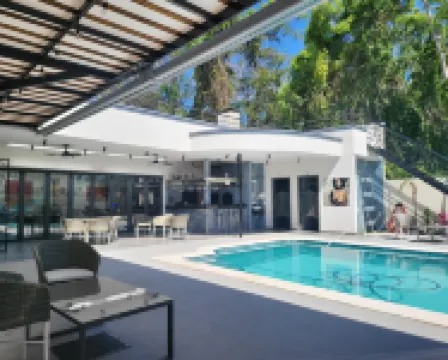 綠洲夢想假期 - 小法國 聖貝納迪諾酒店