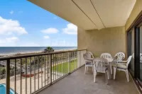 Convenience Direct Oceanfront Condo with Private Balcony - Meerblick