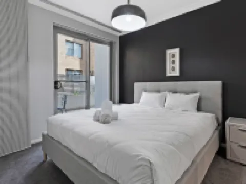 Kozyguru | Ryde | Cosy 2Bed Apt With Private Yard Hotels in Ryde