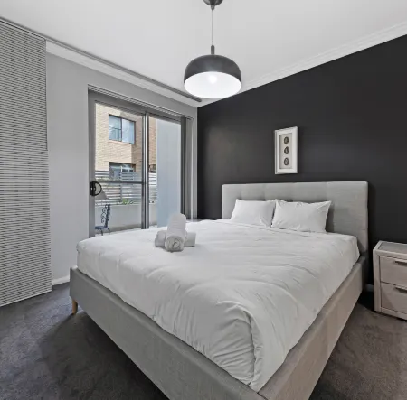 Kozyguru | Ryde | Cosy 2Bed Apt With Private Yard Отели в г. Ryde