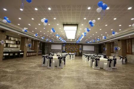 SilverCloud Hotel and Banquets