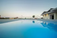 Hotel ABC - Rooftop Pools