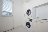 Townhouse on Tod Glenelg North - บังกะโล