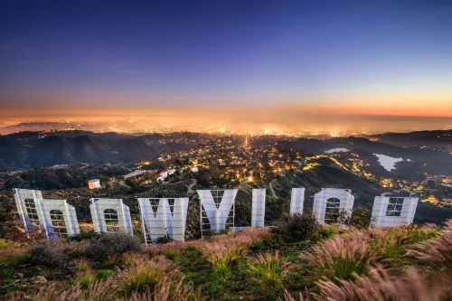 Los Angeles Deluxe Suites with Free Parking