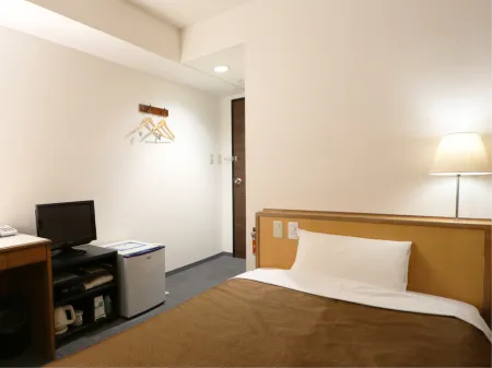 Business Hotel Sunclock Отели рядом со станцией Sakai Railway Station