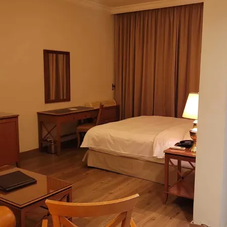Hotel Napoleon Beirut Отели рядом с достопримечательностью «Хамра»