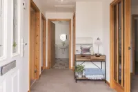 Apartment - Sleeps 4 Pet Friendly & Free Parking