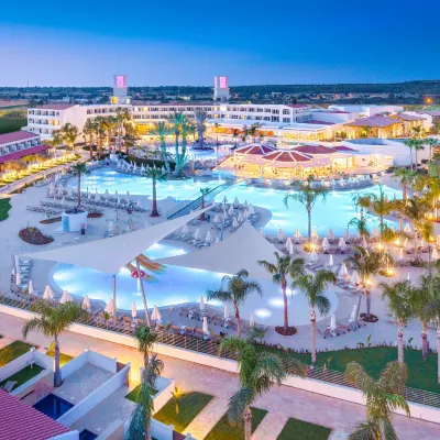 Olympic Lagoon Resort Ayia Napa Hotels in der Nähe von Nissi Beach