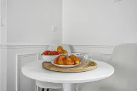 Jiji Suites Hotels in Combs-la-Ville