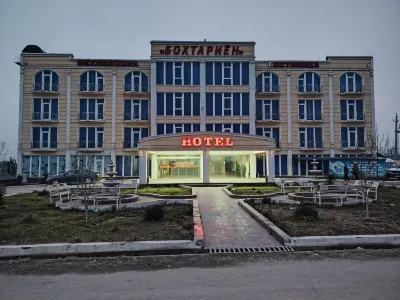 Bokhtariyon Hotel Hôtels à proximité de : Museum of Historical and Regional Studies