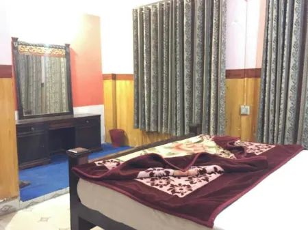 Hamala Inn Hotel Отели рядом с достопримечательностью «Университет Инжиниринг & Текнолоджи Абботтабад Кампус»