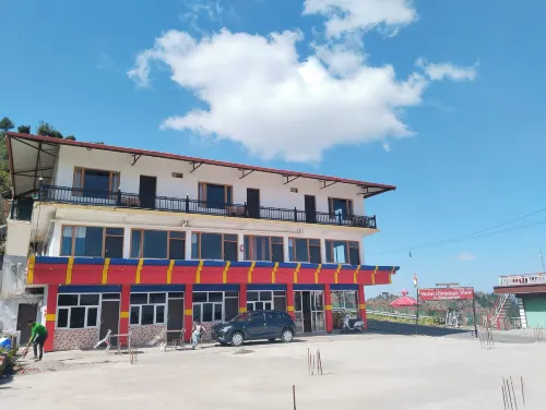Hotel Himalaya View فنادق في Kempty Range