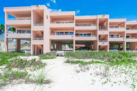 Coquina Beach Club 104 Condo Отели в г. Брадентон Бич