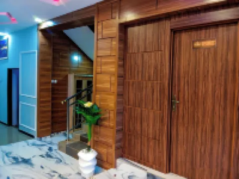 德爾米戈斯飯店及套房