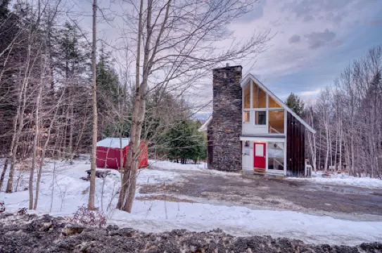 Classic Stowe Ski 3 Bedroom Chalet by RedAwning