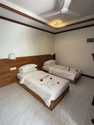 Mandhoo Inn