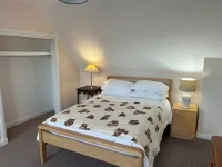 Cara's Cottage Hotels in Blairgowrie