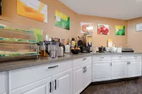 Quality Inn & Suites Silverdale Bangor-Keyport - Desayuno