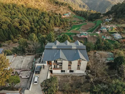 Firgunn Stays Hotels near Khurpatal lake and mountain view