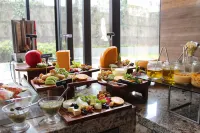 The Den Bengaluru, LXR Hotels & Resorts - breakfast