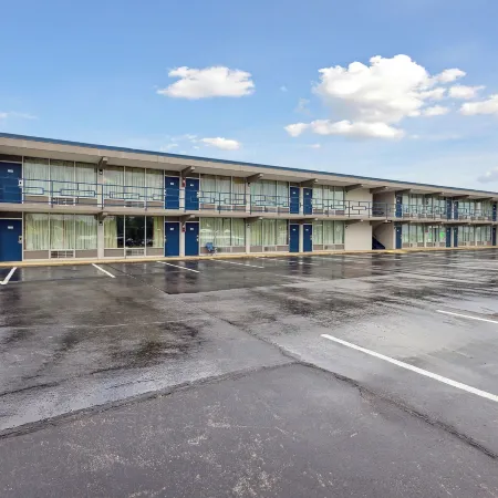 Relax Inn by OYO Greeneville Near Hwy US-321