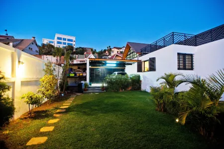 Joyau Secret # Jardin # Piscine # Bien-être # Prox Centre Ville Отели в г. Антананариво Аварадрано