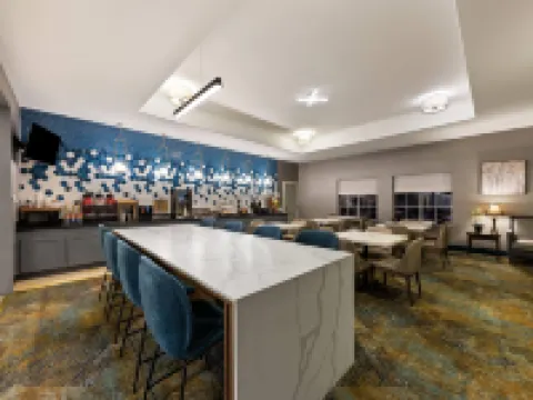 La Quinta Inn & Suites by Wyndham-Brookshire-West Katy Hotels in Waller County