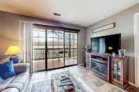 Convenient main-level condo with washer/dryer, central AC - close to attractions