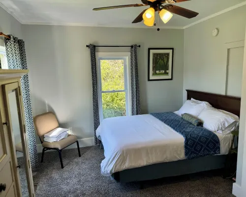 Waterfront Private Retreat - Near Downtown Hotels in Dover