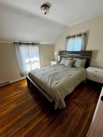 Lovely home in the Buffalo City Отели в г. Джеймстаун