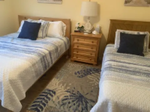 1 Bdrm Bch Blk Condo w Pool, 1st FL - 600 ft fr Beach -Tags and Chairs Included!