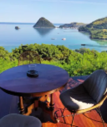 Paradise Garage Komodo Villa