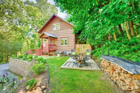 Heritage Hill Cabins Отели в г. Монтесума