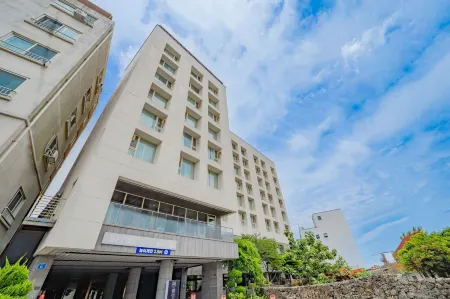 Waystone Seoubong Hotel