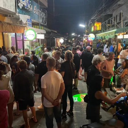 Holiday Phangan - Hostel & Bar