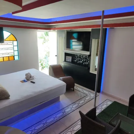 AUTO HOTEL CONSTELACION