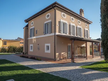 Corte Sospesa Guest House & Spa