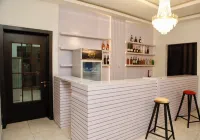 247 Luxury Hotel & Apartment Ajah - bar