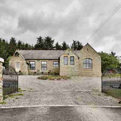 Lanehead Old School Hotel Exterior
