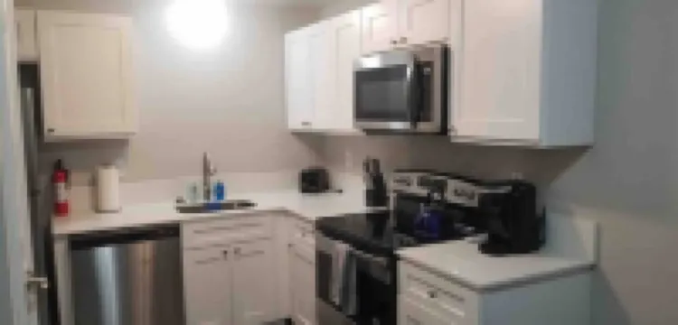 Cozy in Lacey, 2B/1B