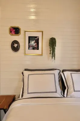 The Gabourel House - Hibiscus En Suite