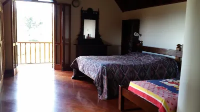 Charming house of 5 qtos on land of 3000m2, Wifi, barbecue and silence # Hotels in 