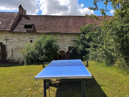 Maison de Campagne en Pierre - A L'orée du Bois Отели в г. Груаз