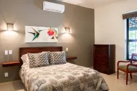 Villas Escondido, Villa # 3 One Bed. Only 3 km-2ml.to  the beach and shopping Hotels in Bahia de Banderas