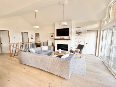 Brand new luxury waterfront cottage