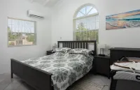 Bring the whole family to this great house with lots of room for fun. فنادق في 