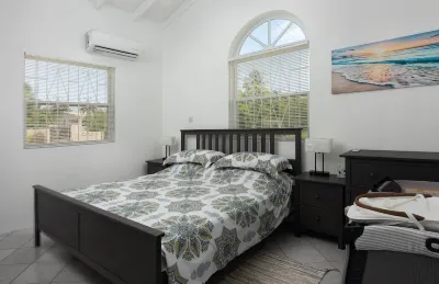 Bring the whole family to this great house with lots of room for fun. のホテル