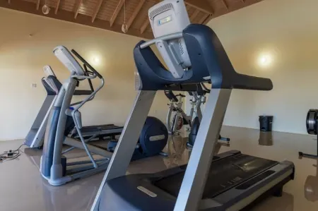 Luxurious Ocean View Stay at Stonebrook Manor.