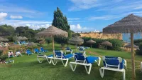 Senhora da Rocha Apartment w/ Sea View